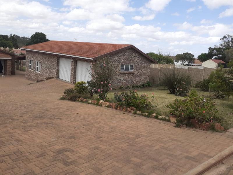 2 Bedroom Property for Sale in Albertinia Western Cape